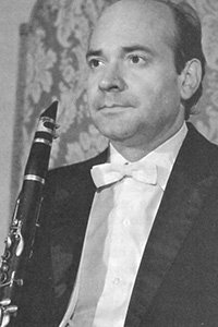 Harold Wright in a tuxedo, legendary clarinetist and orchestral musician-Florida Clarinet Studio clarinet lessons and classical clarinet inspiration